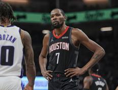 九游体育- 杜兰特关键节点回归赛场,篮网带队取胜了吗 