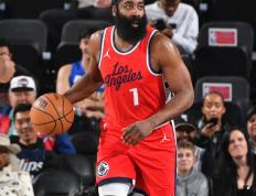 九游娱乐-包含哈登连续十二场比赛得分超过挺进下一轮，篮网挑战极限！的词条