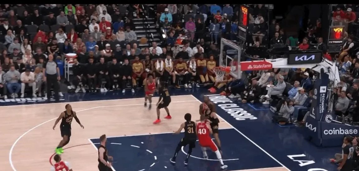 九游-关于哈登回归赛场，赛况扑朔迷离首场状态亮眼，美国队观众沸腾！的信息