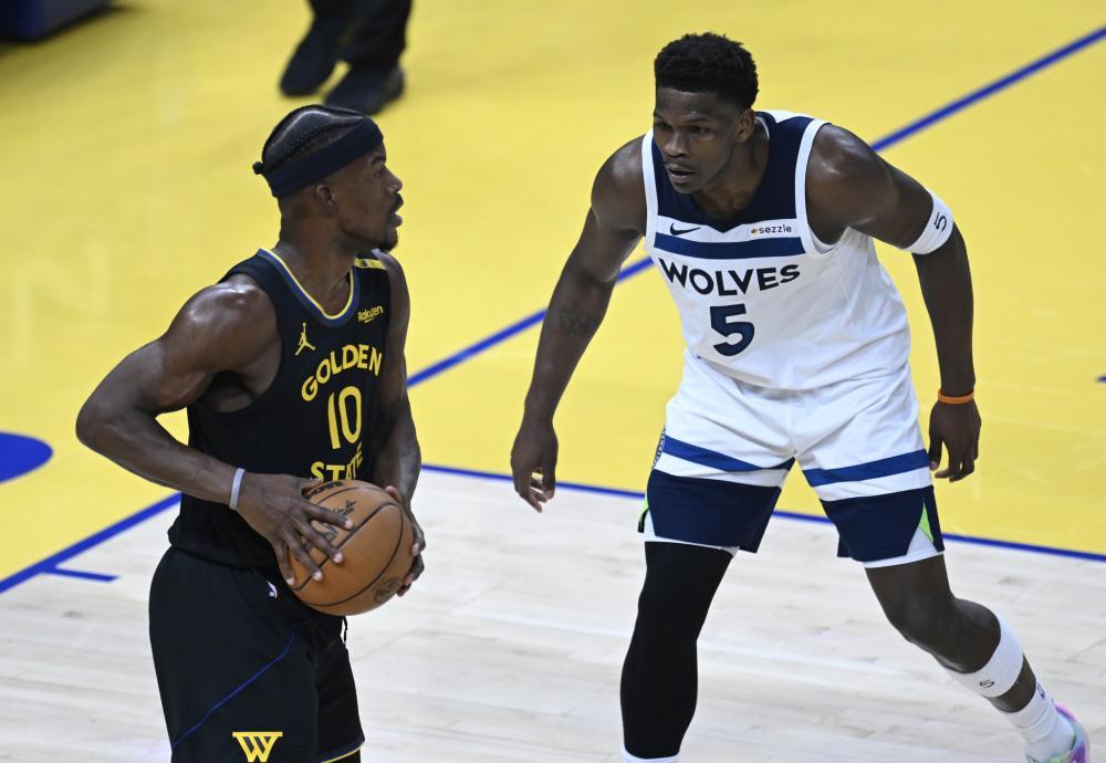 九游-包含巴特勒连续三场比赛得分超过挺进下一轮，勇士挑战极限！的词条