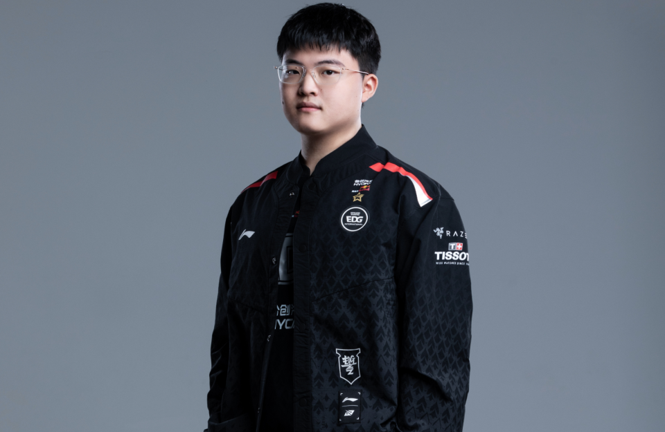 九游体育-Uzi回归赛场,突破纪录首场状态亮眼,TES观众沸腾!的简单介绍